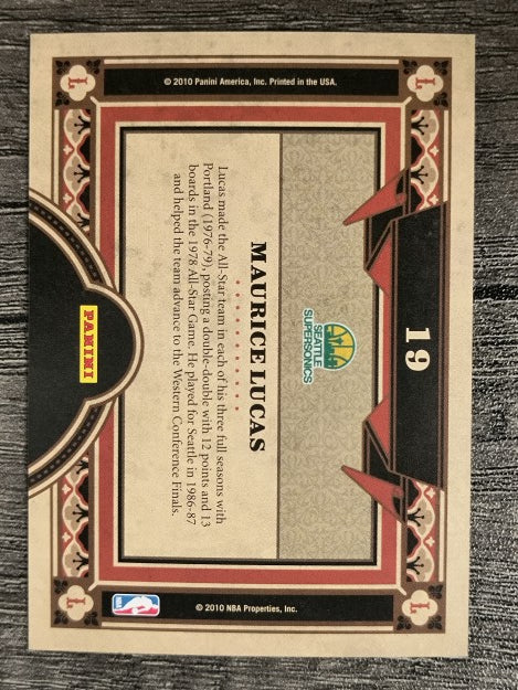 2009-10 Crown Royale Living Legends #19 Maurice Lucas