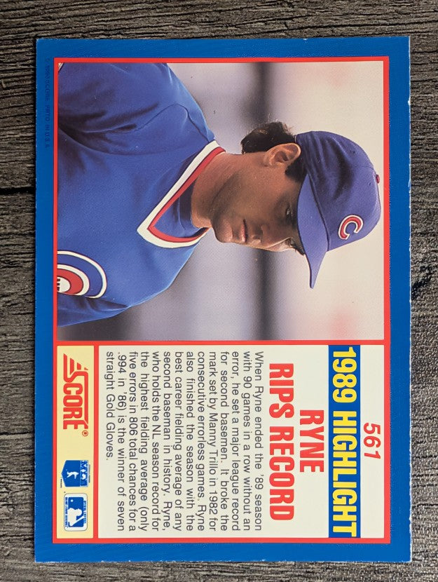 1990 Score #561A Ryne Sandberg HL ERR/Position on front listed as 3B