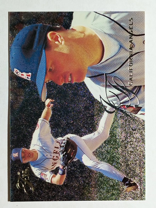 1995 Flair #22 J.T. Snow