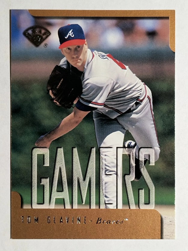 1997 Leaf #382 Tom Glavine GM