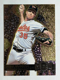 1996 Metal Universe #6 Mike Mussina