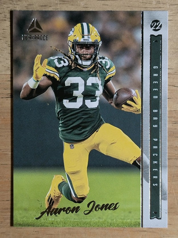 2022 Panini Luminance #32 Aaron Jones