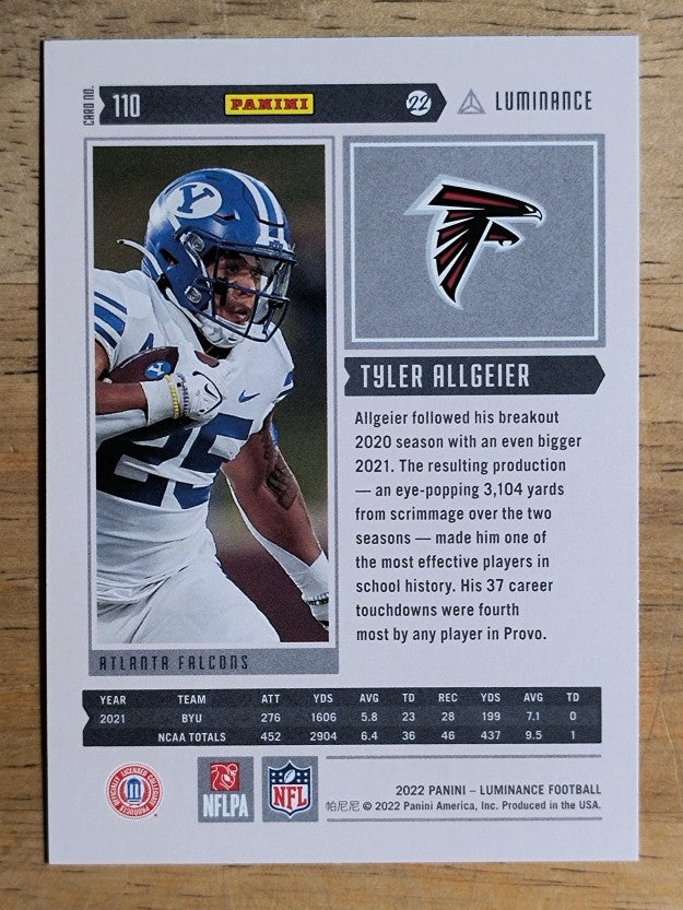 2022 Panini Luminance #110 Tyler Allgeier RC