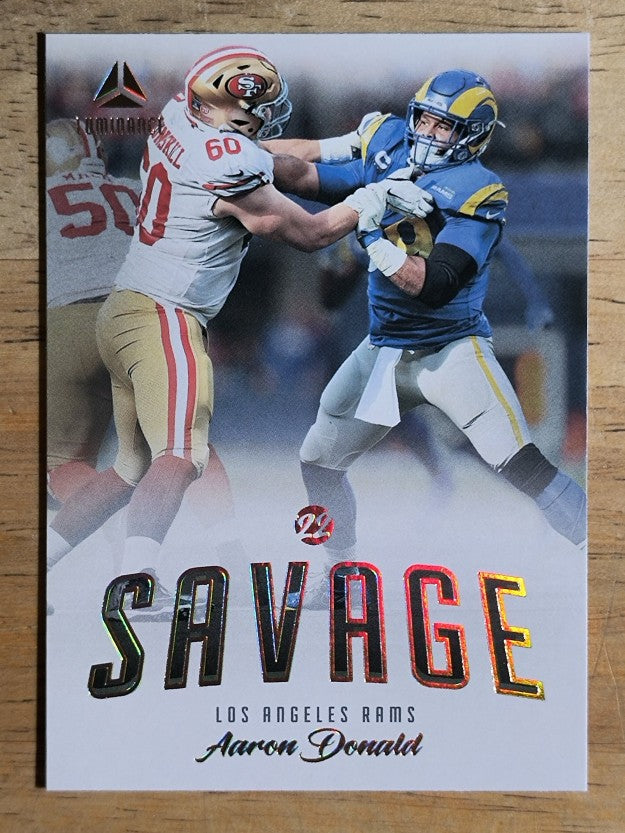 2022 Panini Luminance Savage #9 Aaron Donald