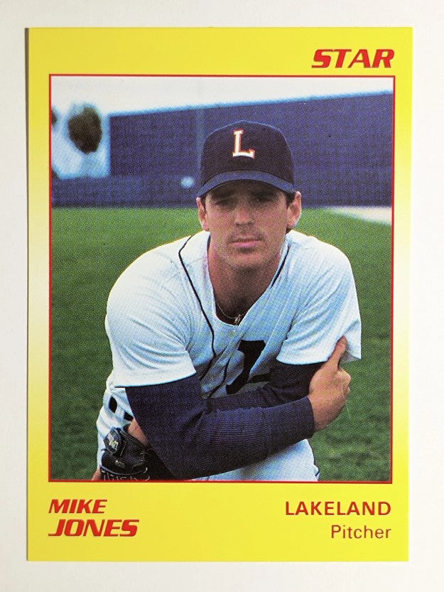 1989 Star #31 Mike Jones