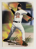 1999 SkyBox Premium #156 Mike Mussina