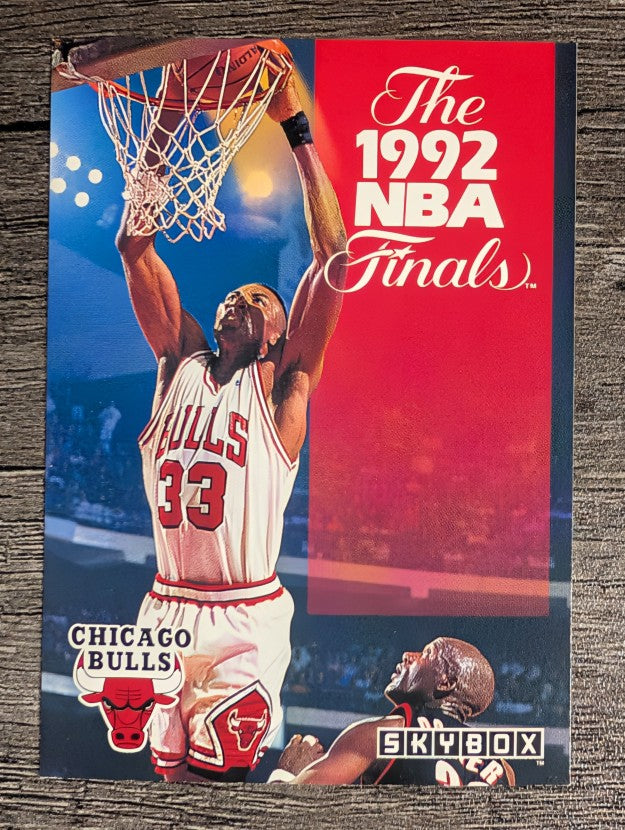 1992-93 SkyBox #317 Scottie Pippen FIN