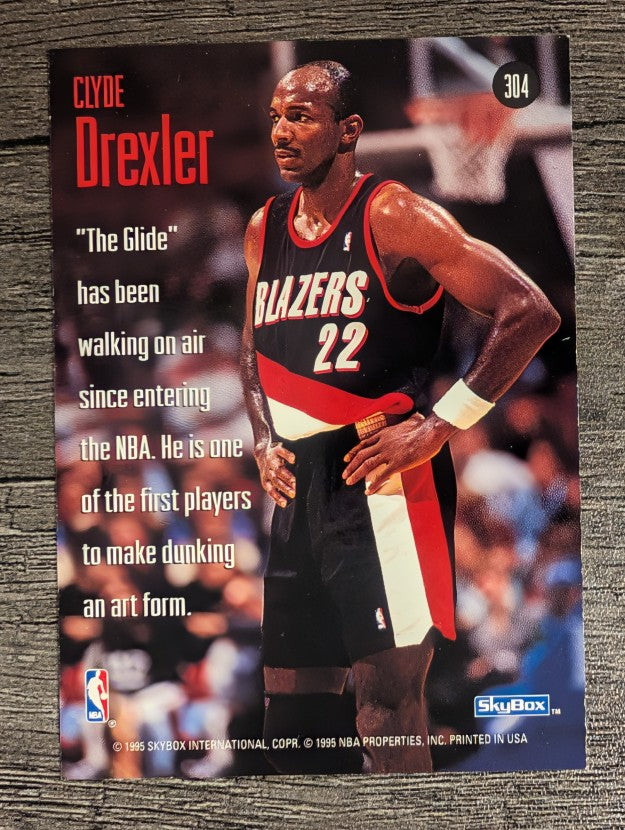1994-95 SkyBox Premium #304 Clyde Drexler SSL